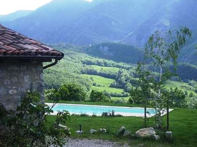 Borgo Pianello Holiday Homes And Winery Lizzano In Belvedere Exterior photo